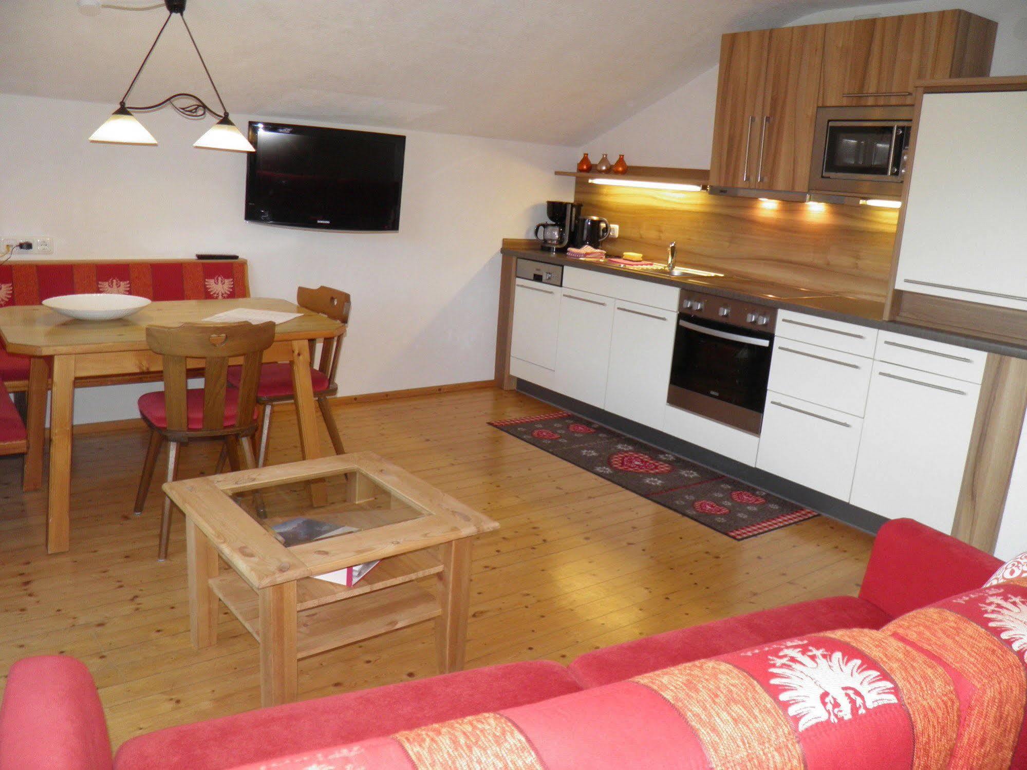 Apartahotel Alpenhof Waengle 3*