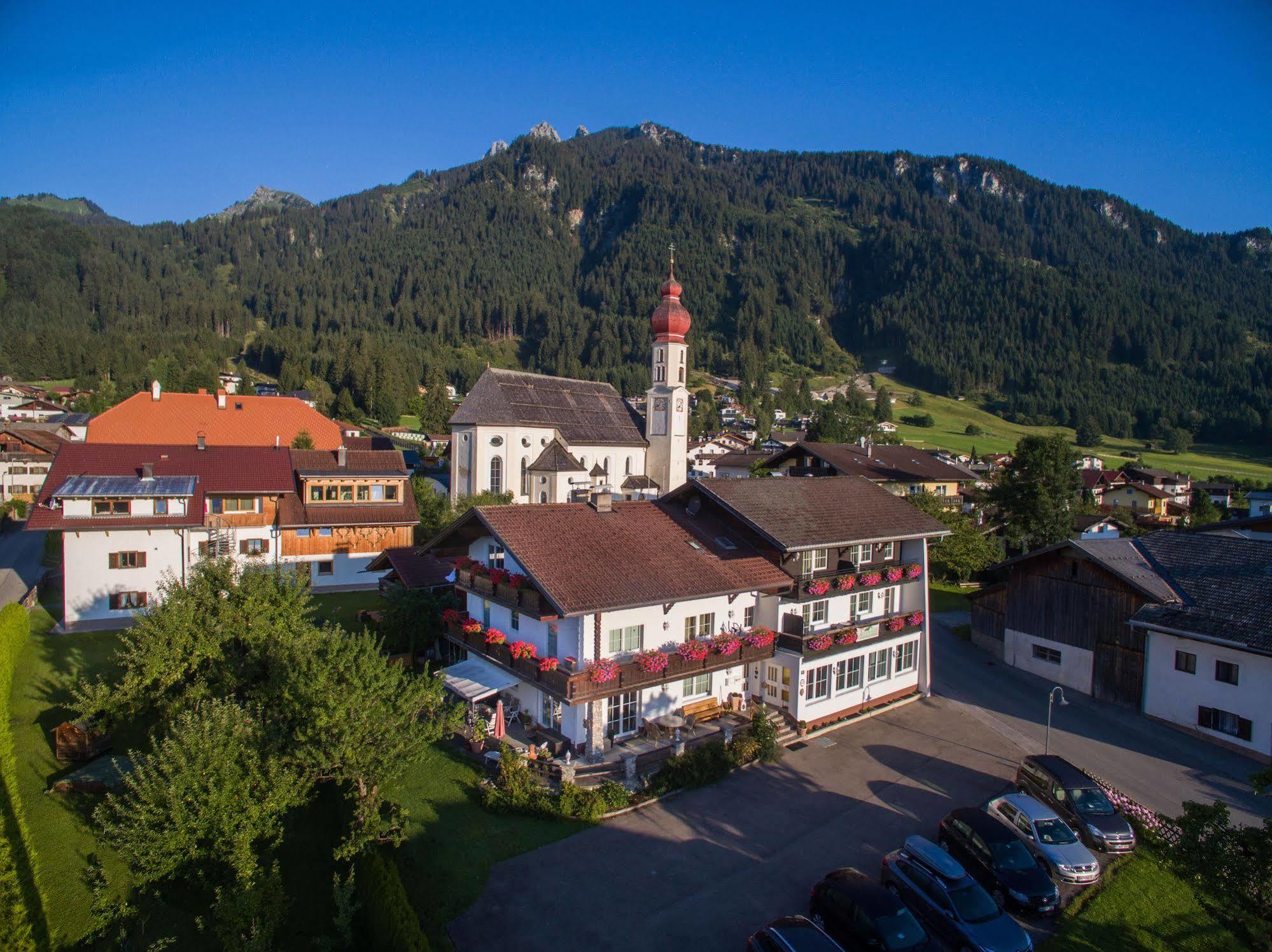 Alpenhof Waengle Apartahotel 3*